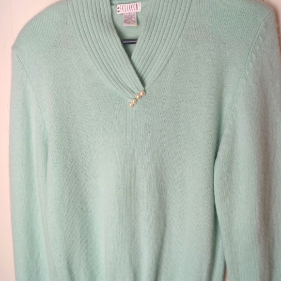 Vintage Women Lambs wool Blend Sweater M Medium Mint Green Pearl Detail - Picture 2 of 6